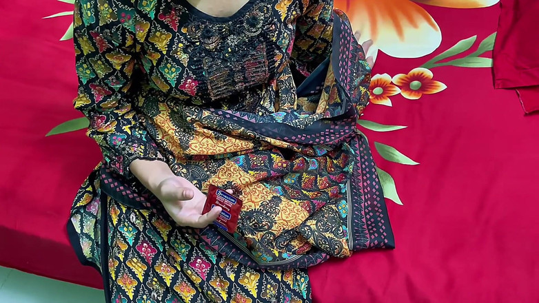 Riya Chowdhury: Seksi yengem benimle sikişmek istiyor