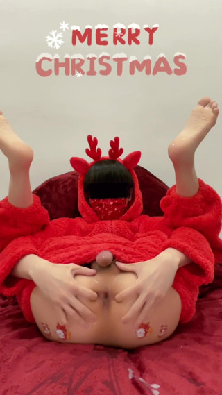 Merry Christmas, Butt Squirting Water