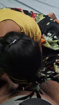 La timida casalinga tamil fa un pompino caldo all'amico di suo marito