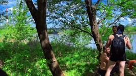 Cruising in the woods: satu mulut, dua