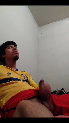 AlexAlejandro13: Datang melarikan diri untuk melihat zakar tebal yang bagus ini