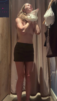 Aritzia prueba de ropa con orgasmo