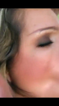 Avrupalı minyon sürtük ve amının içine boşalma - gabriella moon