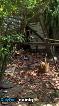 O compadre chega da fazenda com muito calor porque...