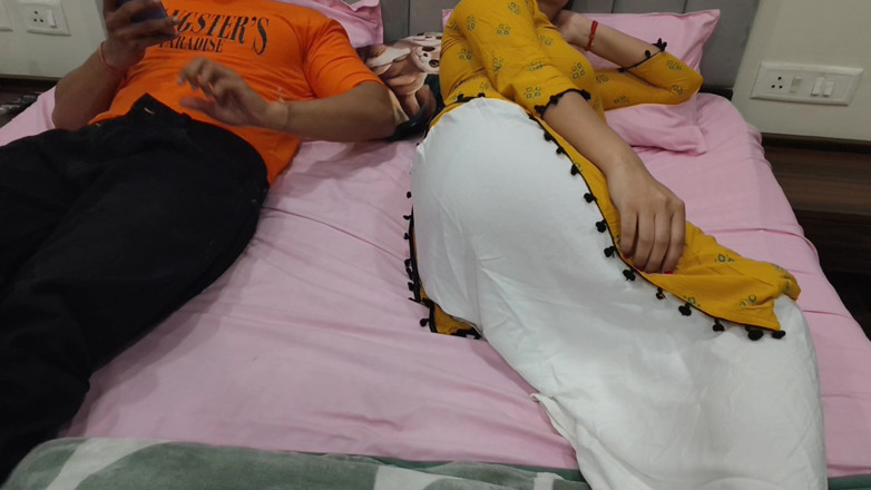 Hornycouple149: Memutuskan untuk melancap di bilik adik tiri (18+ adik tiri panas )