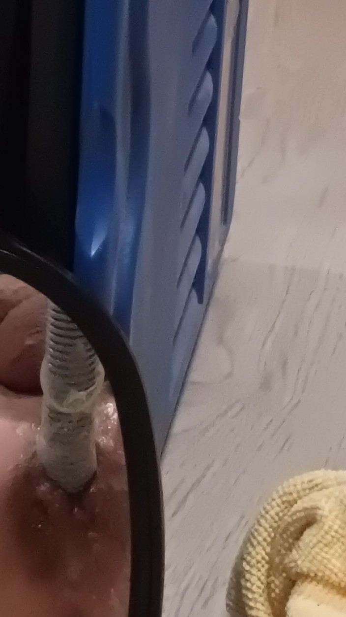 Steveloveass: Eigengemaakte dildo