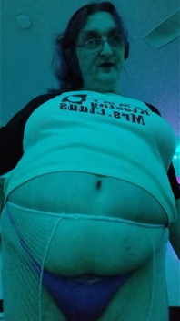 Blue Friday, strip-tease anal après les vacances, POV