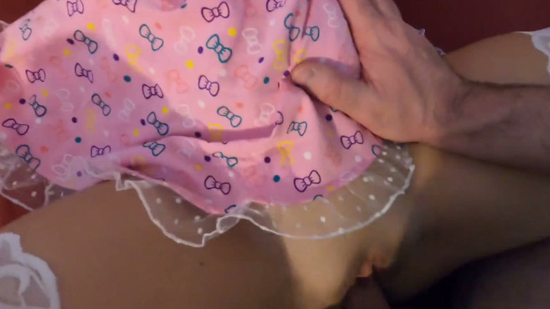 ScarlettRavenXO: Lonely Stepdaughter Crawls Into Bed with Stepfather