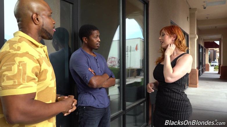 Blacks On Blondes: El nuevo producto - Lauren Phillips