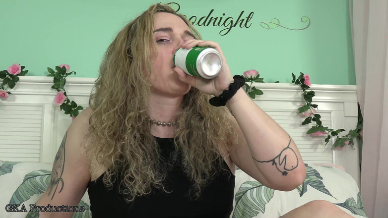 Ginary's Kinky Productions: Burping Tease Nancy Thompson - Dominantní plynová hra