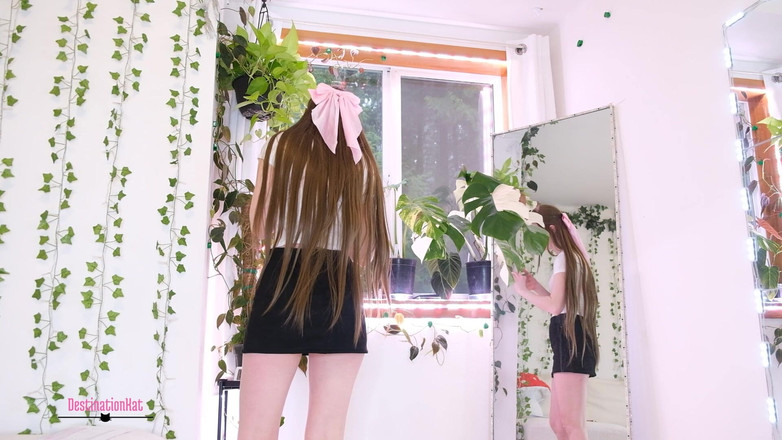 Destination Kat: Striptýz pro pozornost