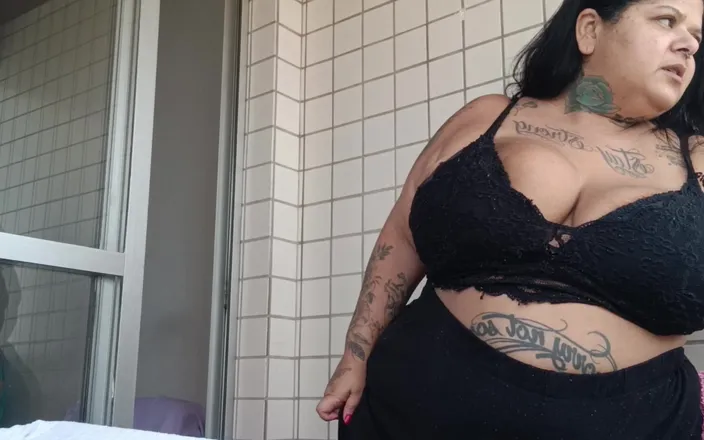 Mary Jhuana: BBW Smoking on Her Balcony