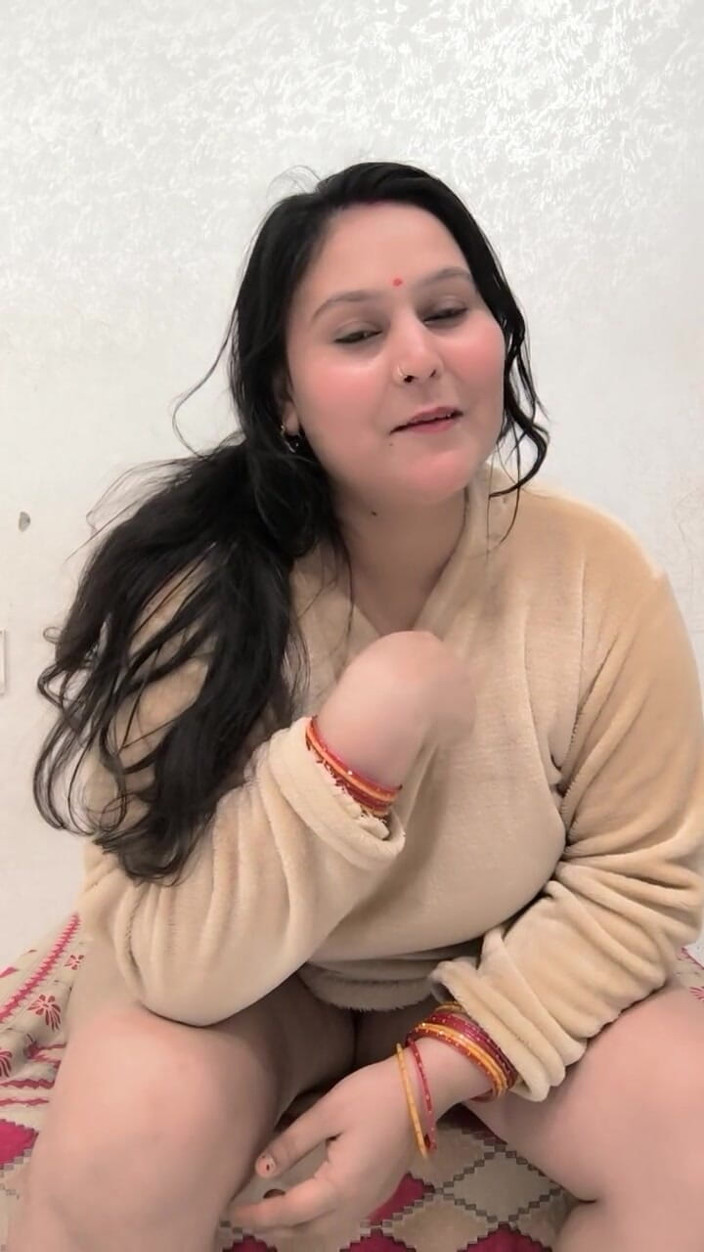 Desi chudai hub: Móc cua âm hộ sâu