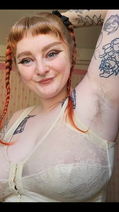 Bunny Royle: Ce week-end, j’ai fait la séance d’adoration des aisselles la...