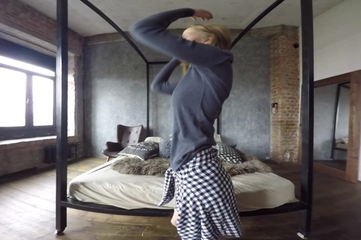 StasyQVR: Fit Blond Sexy Striptease