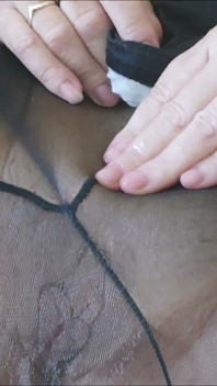 Creampie POV šukání po šukání robertka a sání jiného s roztrhanými punčochami