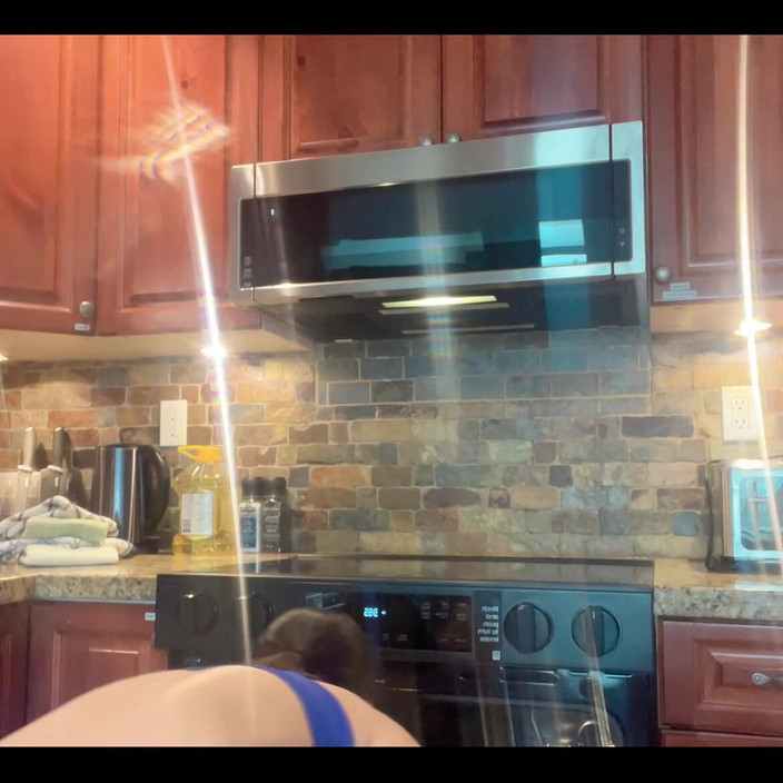 sweethanajapanese: Cul sexy dans la cuisine