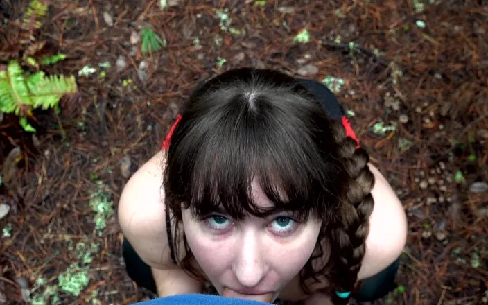 Princess Leia: Slut Swallows Cum in the Forest
