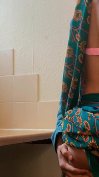 Unsatisfied Girl Has an Affair and Fucked Hard with Neighbour on Kitchen Platform