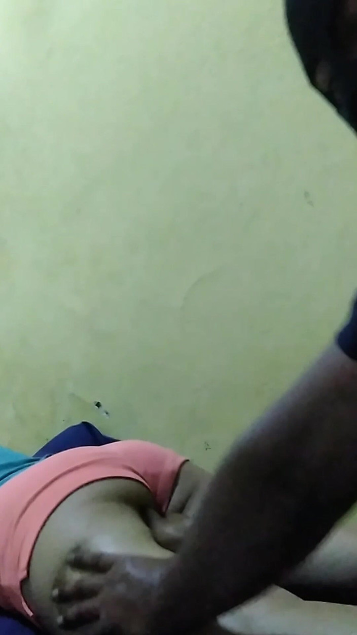 Angelina Pop: Masérka dostane krásné a sexy zákaznice