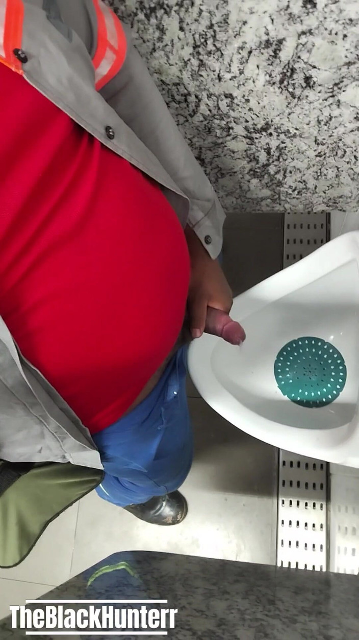 TheBlacKHunterr: I Sucked My Colleague in the Bathroom of the Firm