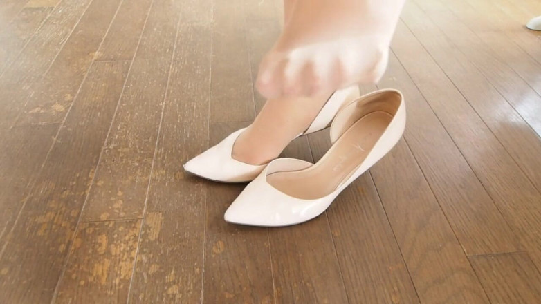 Mayumi Kanzaki: Jepun dalam pantyhose