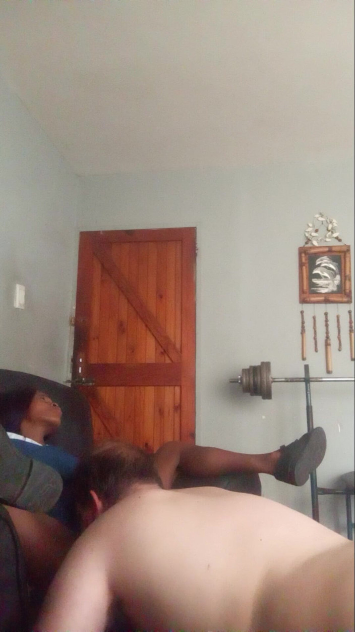 hothouse18xxx: Homem Branco Lambe E Come Buceta De Menina De 19 Anos