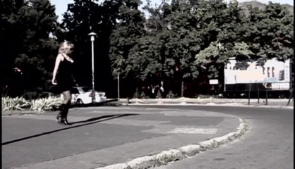 Big Tits World: Niesamowita blondynka z dużymi cyckami zatrzasnęła jak suka
