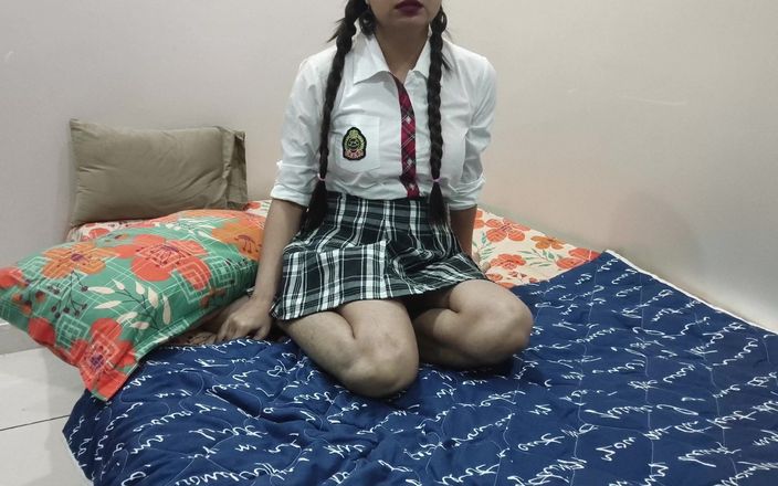 Saarabhabhi6: Üniversiteli kız sert sikiliyor - sesli Hintçe desi porno