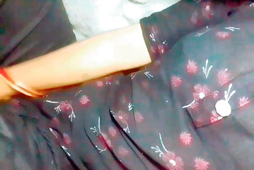 TricolorMusic3: Chica india caliente del pueblo masturbándose lindo joven amoroso coño...