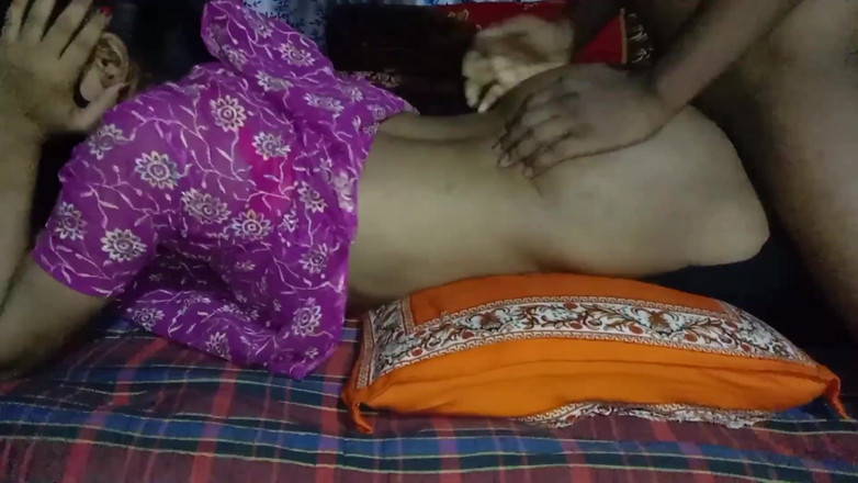 Deshi women: Poprvé sex moje vysokoškolská přítelkyně přijde do mého domu šukat moji...