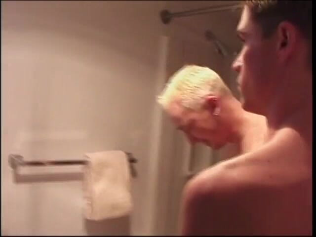 Gays Case: Young and mature guys jerk off together with dick pump