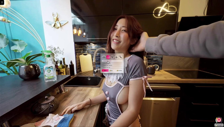 Qwinky: เกมโป๊ Qwinky - แม่บ้านเอมิริ โมโมตะ
