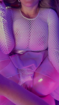 Juegos sexuales virtuales - tetas grandes, medias de red apretadas y sexo en pantimedias | Lilykoti