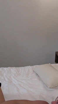 Sex în trei sexy cu două curve sexy în piele și ejaculare extremă!