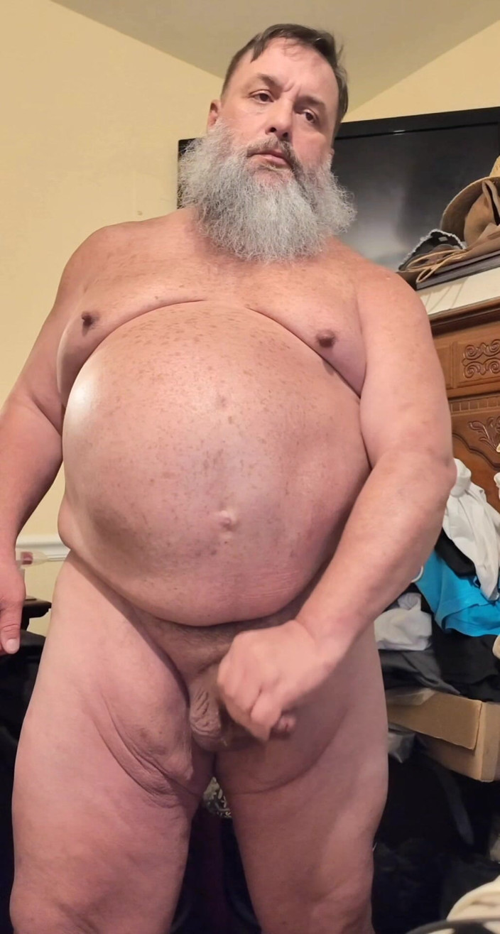 GeneWadexxx: Ursul mare suge o șarjă de spermă