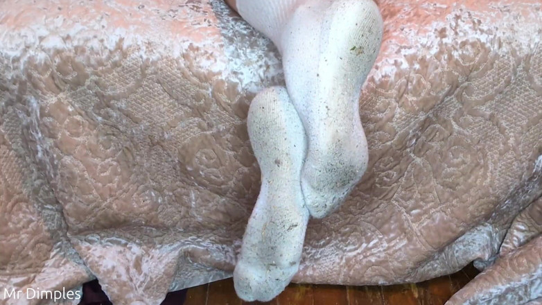 Mr Dimples: Visar upp Mina strumpor och sulor!
