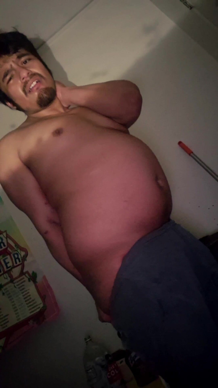 NakyJoss: Massiv und größte Ive aufblaste meinen bauch