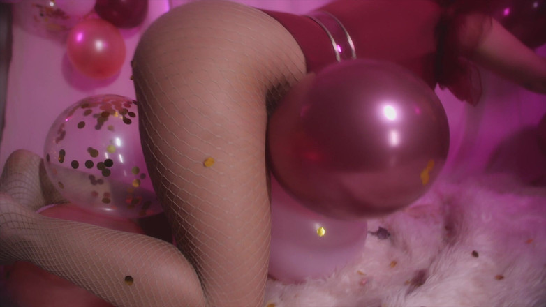 RyanKeely: Ballonspaß mit dicker MILF - ryan Keely