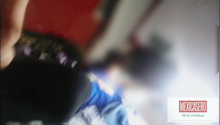 Mexicasero: 穿着紧身裤的完美拉丁女郎