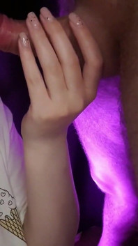Mary ดูดควยใกล้ๆ แล้วโดนแตกคาปาก