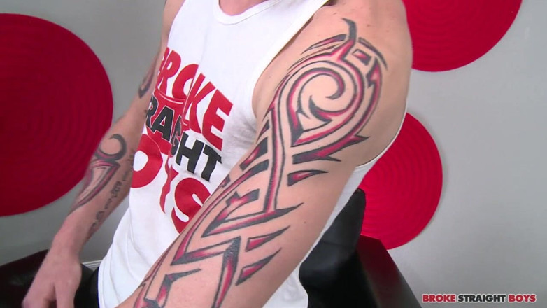 Broke Straight Boys: Cage Kafig knallt Ian Dempsey Raw