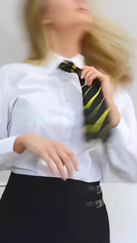 女学生sammi Tye的脱衣舞挑逗