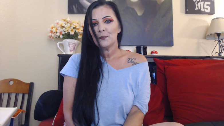 Abby Anna: Intimate smoking in bed