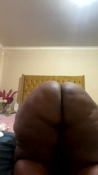 Bbw da đen cho con bú chơi vú & tôn thờ đít