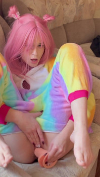 부모님이 집에 없는 동안 배다른 여동생이 사정하다