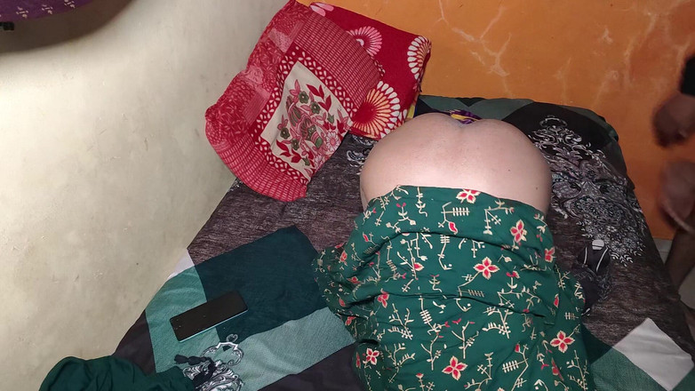 Sexy biwi: Zavolal jsem madam z Dillí ke mně a ošukal ji...