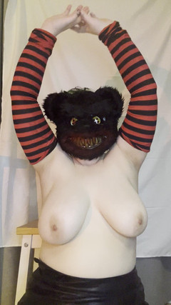 Bigtiddygoth: Maked Tease