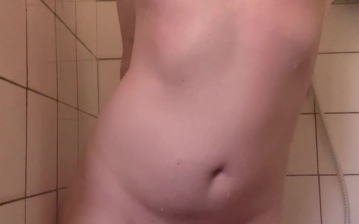 Laura Luiscz: 有趣的是，我的淋浴多久出问题一次