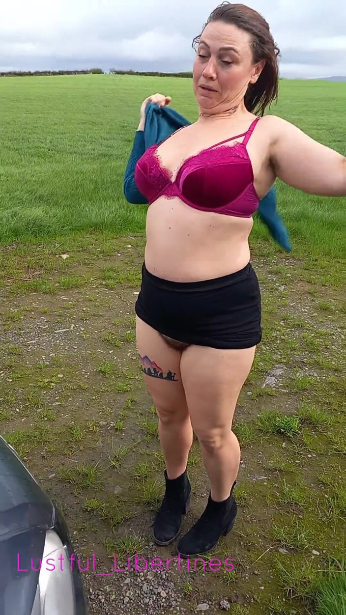 Lustful Libertines: セルフオシッピーフィルス